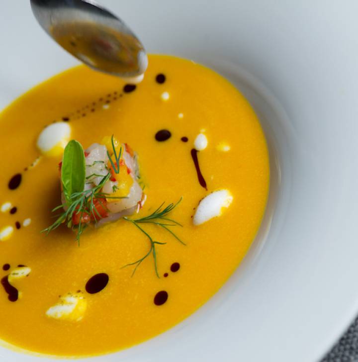 biohotel-alter-wirt-kochen-kuerbissuppe-1.jpg