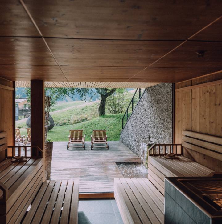 header-hotelsmitsauna.jpg